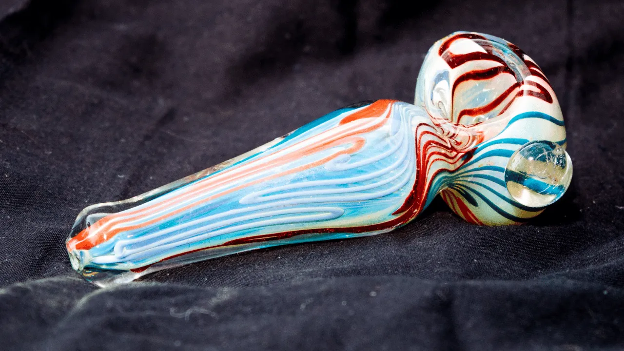 How to Clean a Glass Pipe